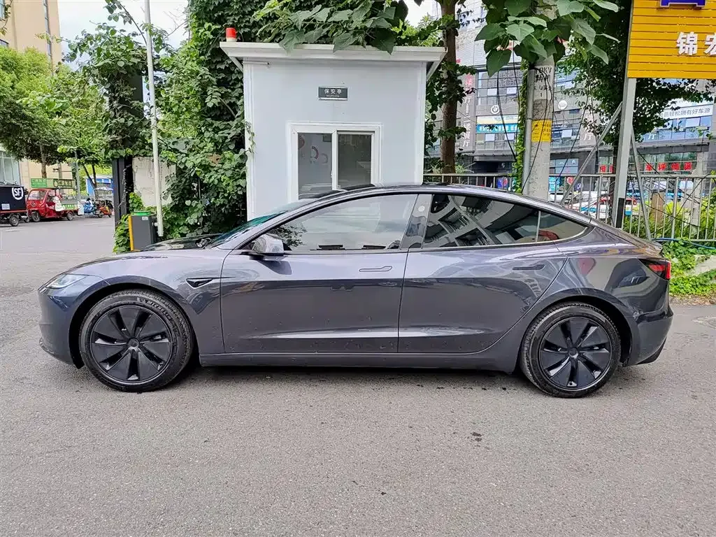 Tesla Model 3 — фото 6