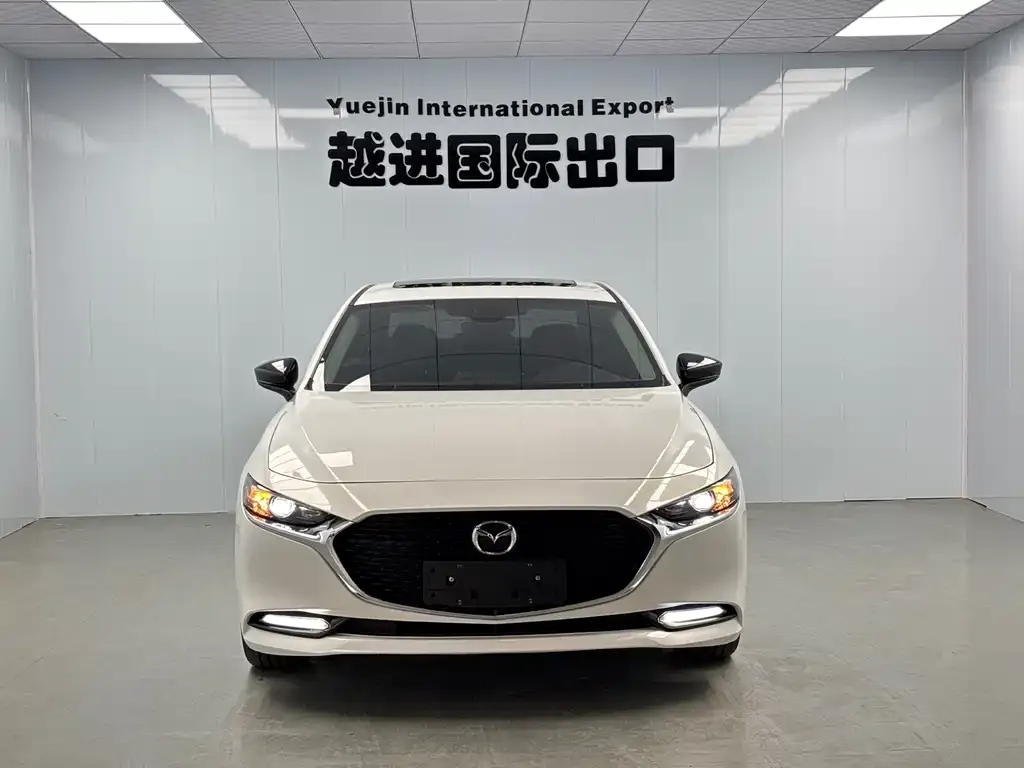 Mazda 3 Axela — фото 8