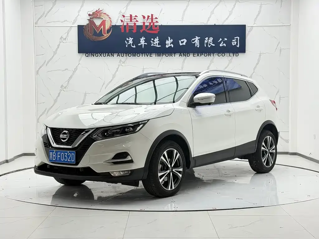 Nissan Qashqai — фото 1
