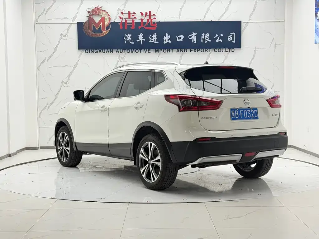 Nissan Qashqai — фото 7