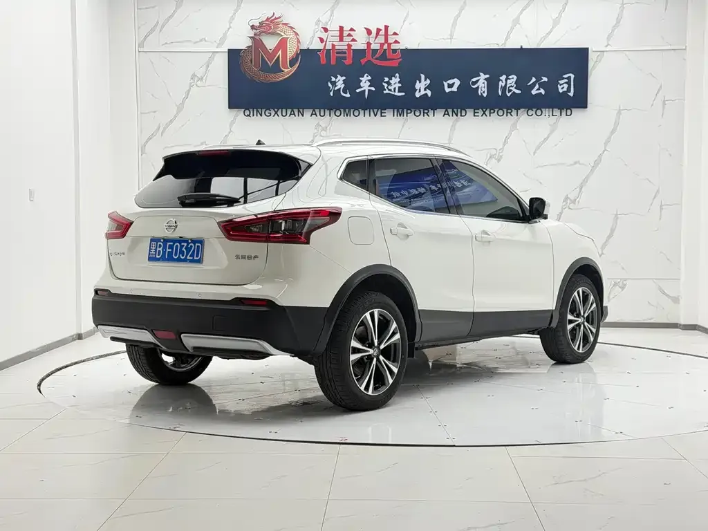 Nissan Qashqai — фото 4