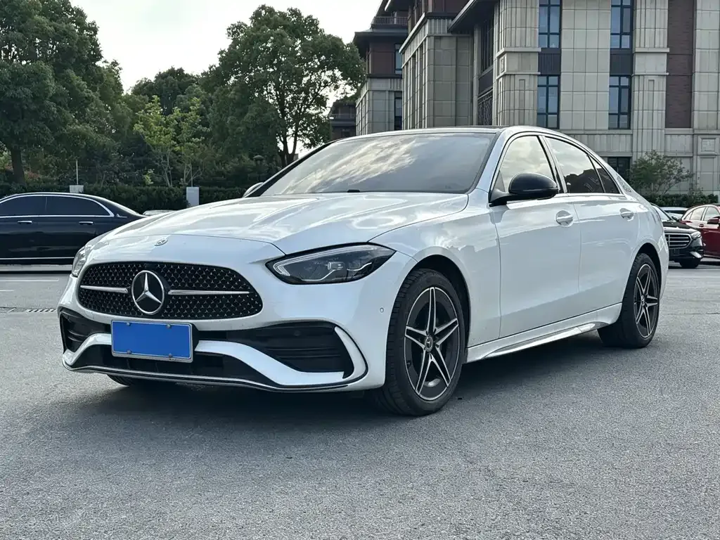 Mercedes-Benz C-Class — фото 1