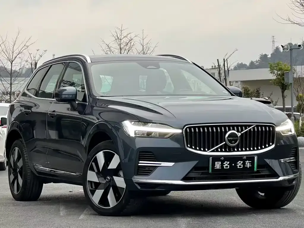 Volvo XC60 PHEV — фото 2