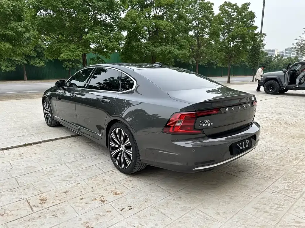 Volvo S90 — фото 8