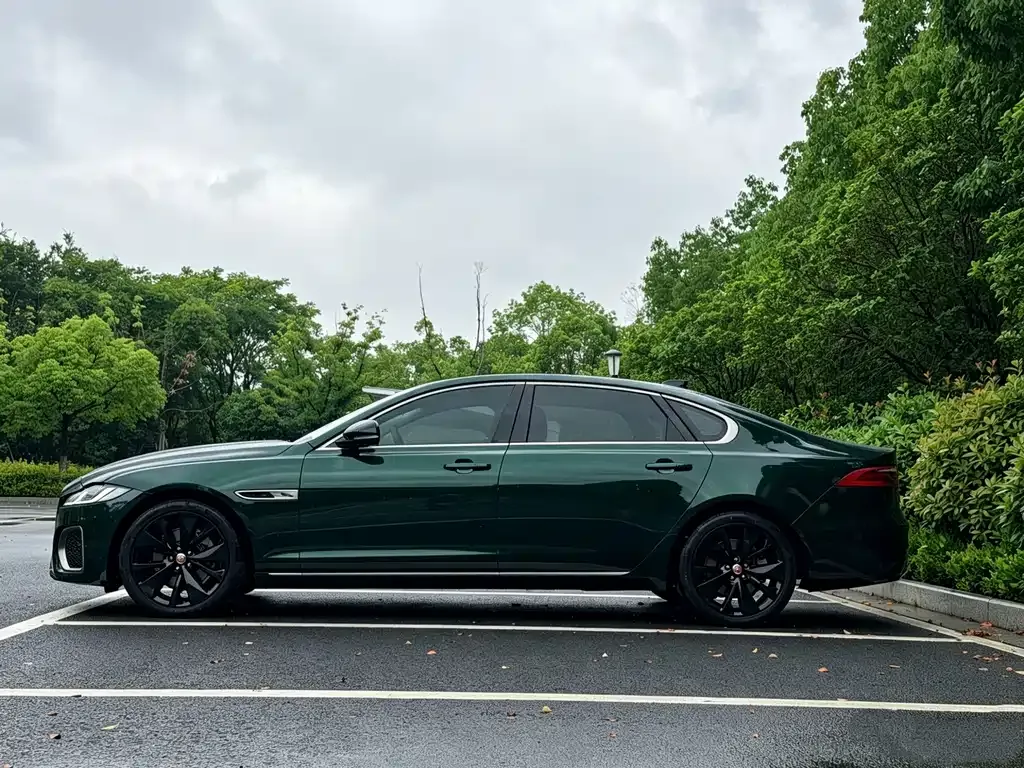 Jaguar XFL — фото 4