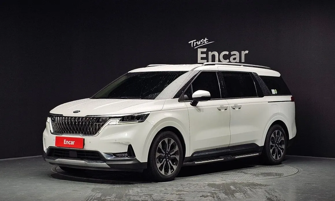 Kia Carnival — фото 1