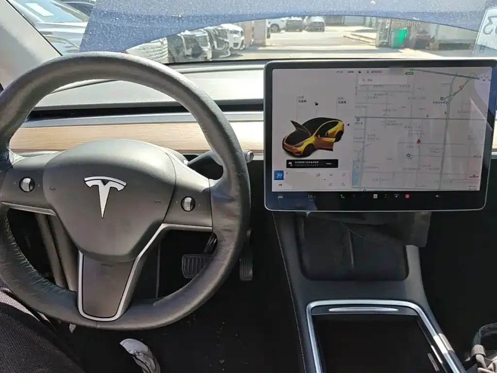 Tesla Model Y — фото 2