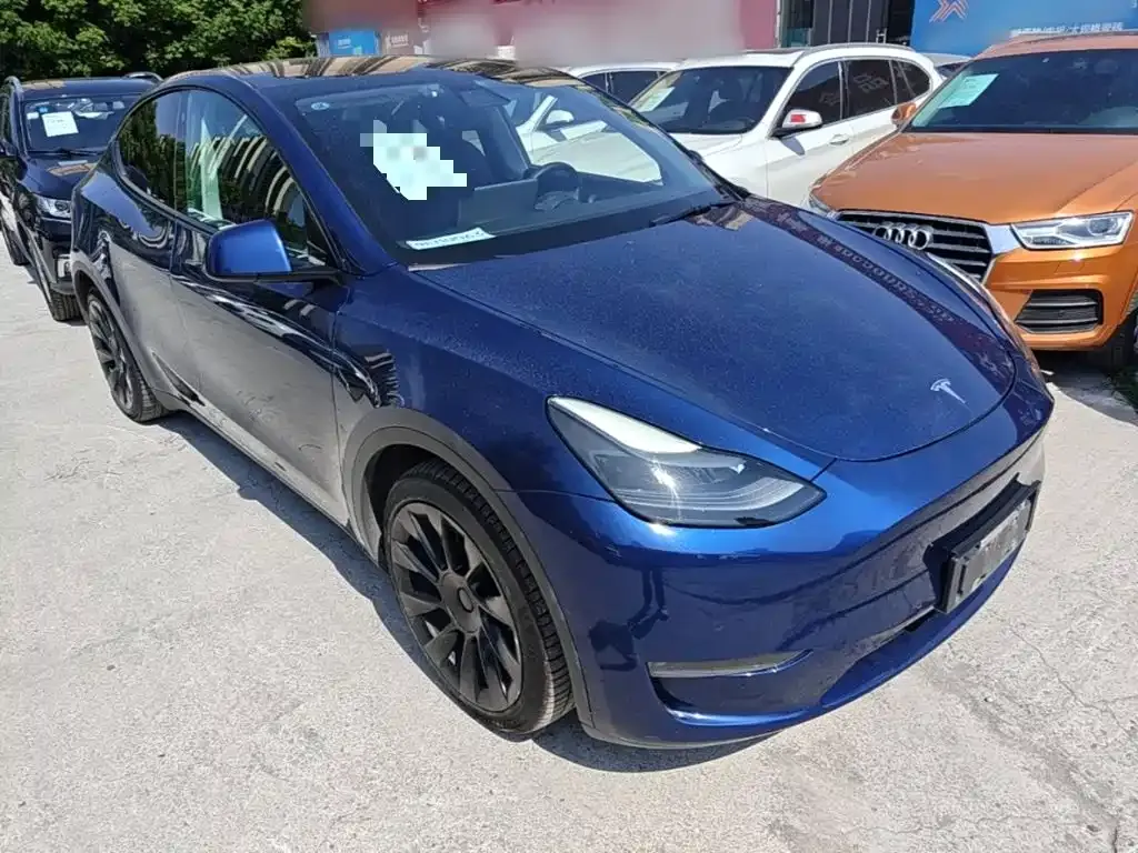 Tesla Model Y — фото 6