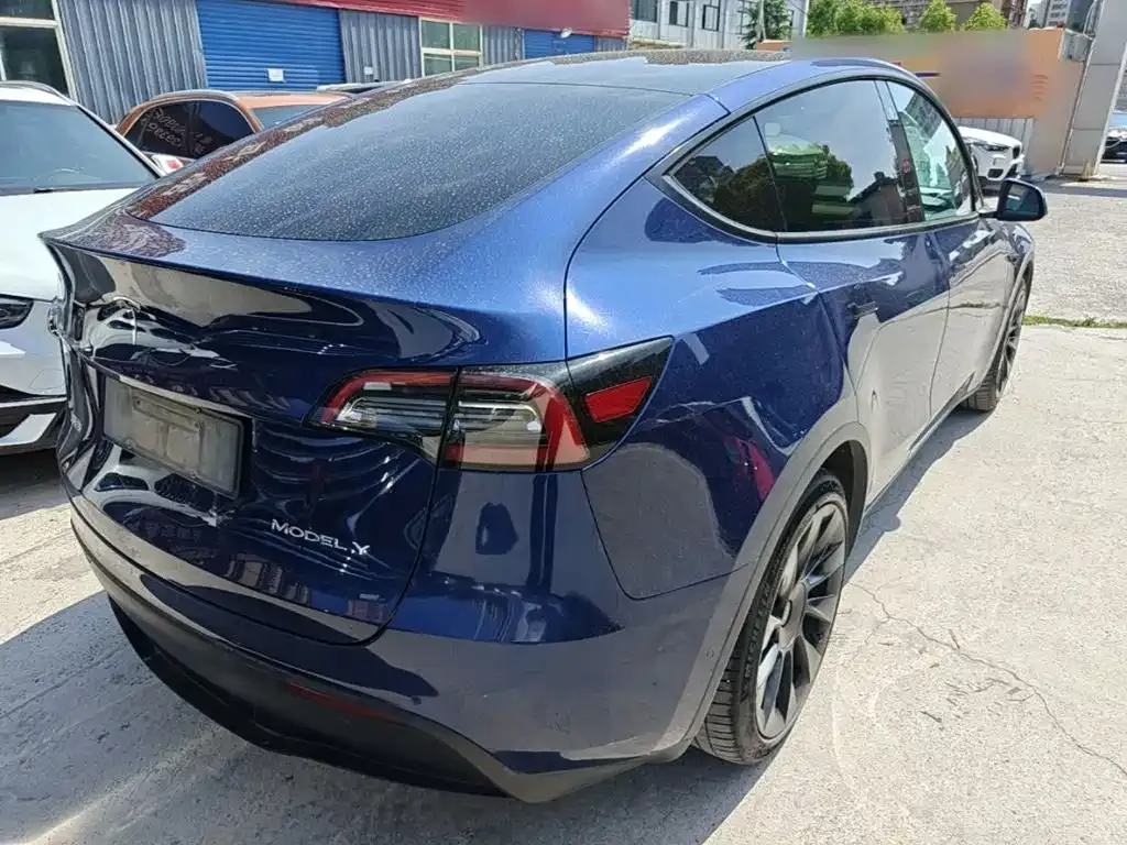 Tesla Model Y — фото 4