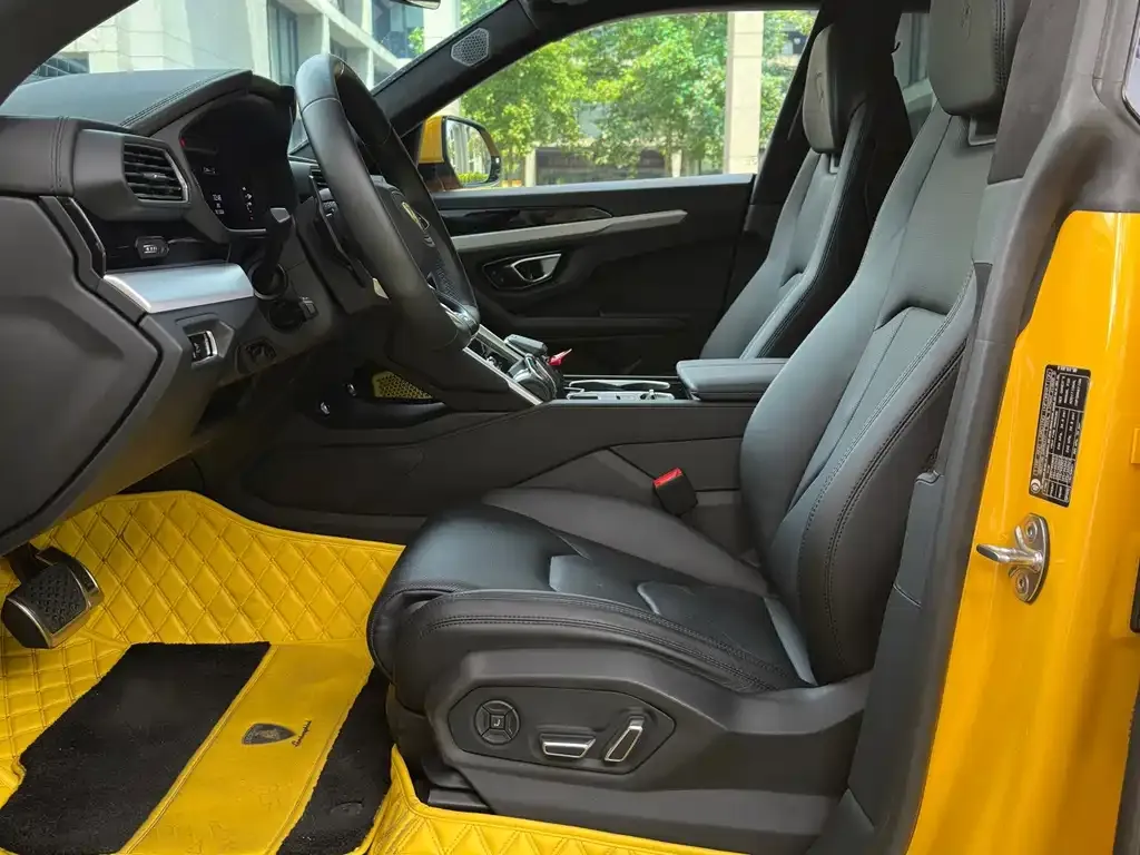 Lamborghini Urus — фото 3