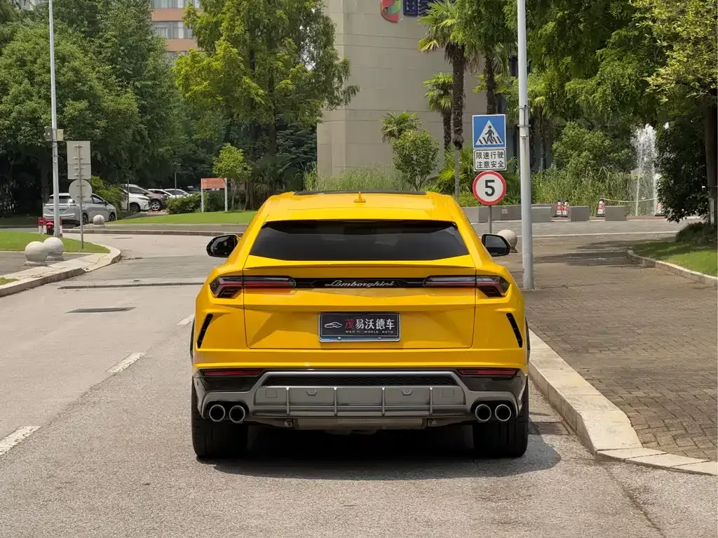 Lamborghini Urus — фото 5