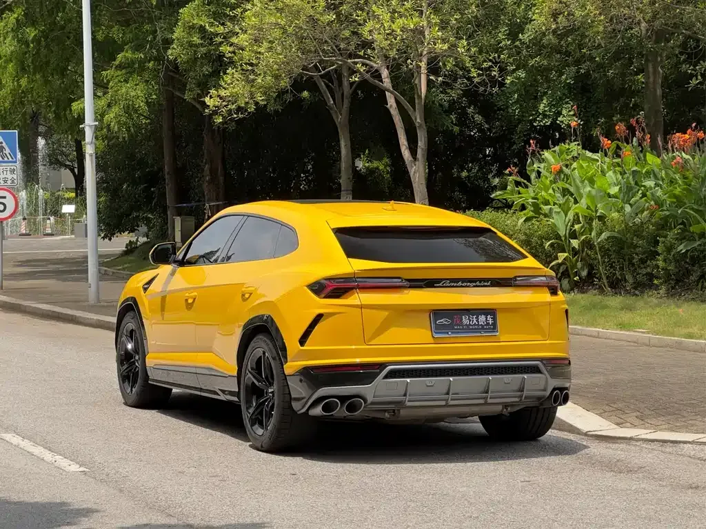 Lamborghini Urus — фото 9