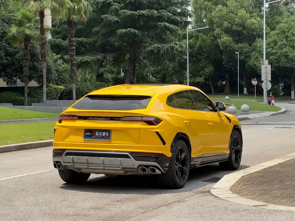 Lamborghini Urus — фото 8