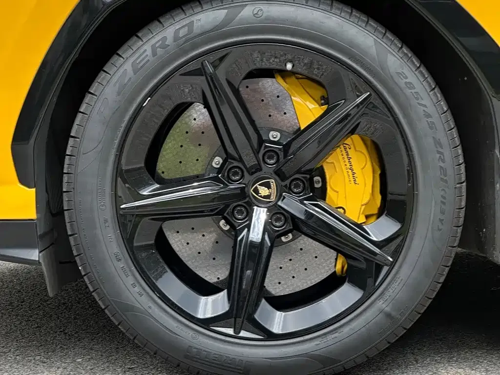Lamborghini Urus — фото 4