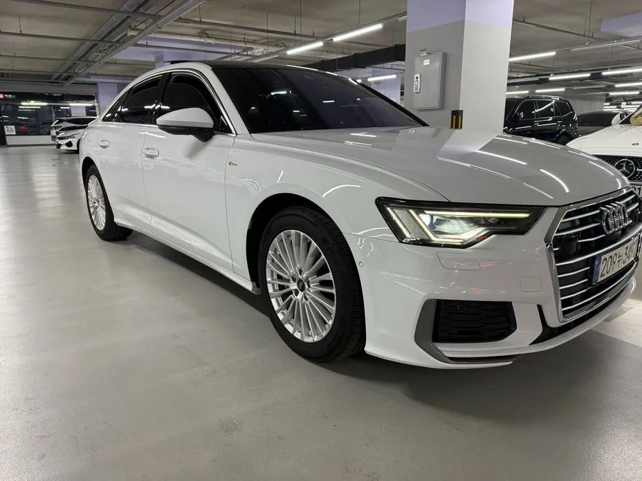 Audi A6 — фото 1