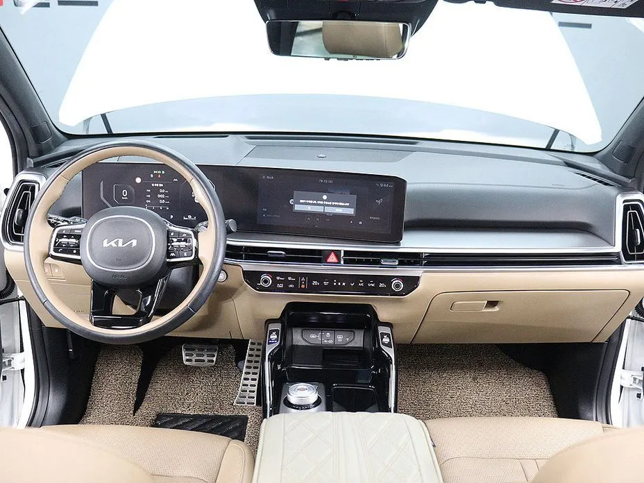 Kia Sorento — фото 9