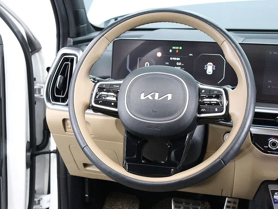 Kia Sorento — фото 6