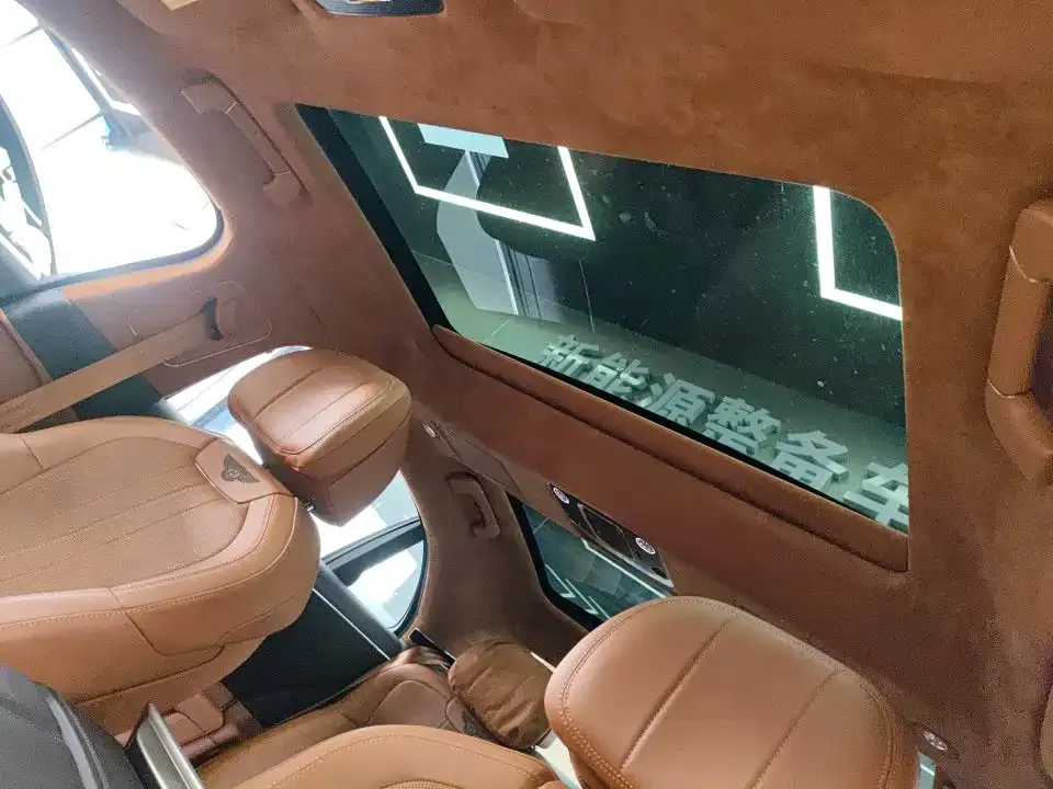 Bentley Flying Spur — фото 8