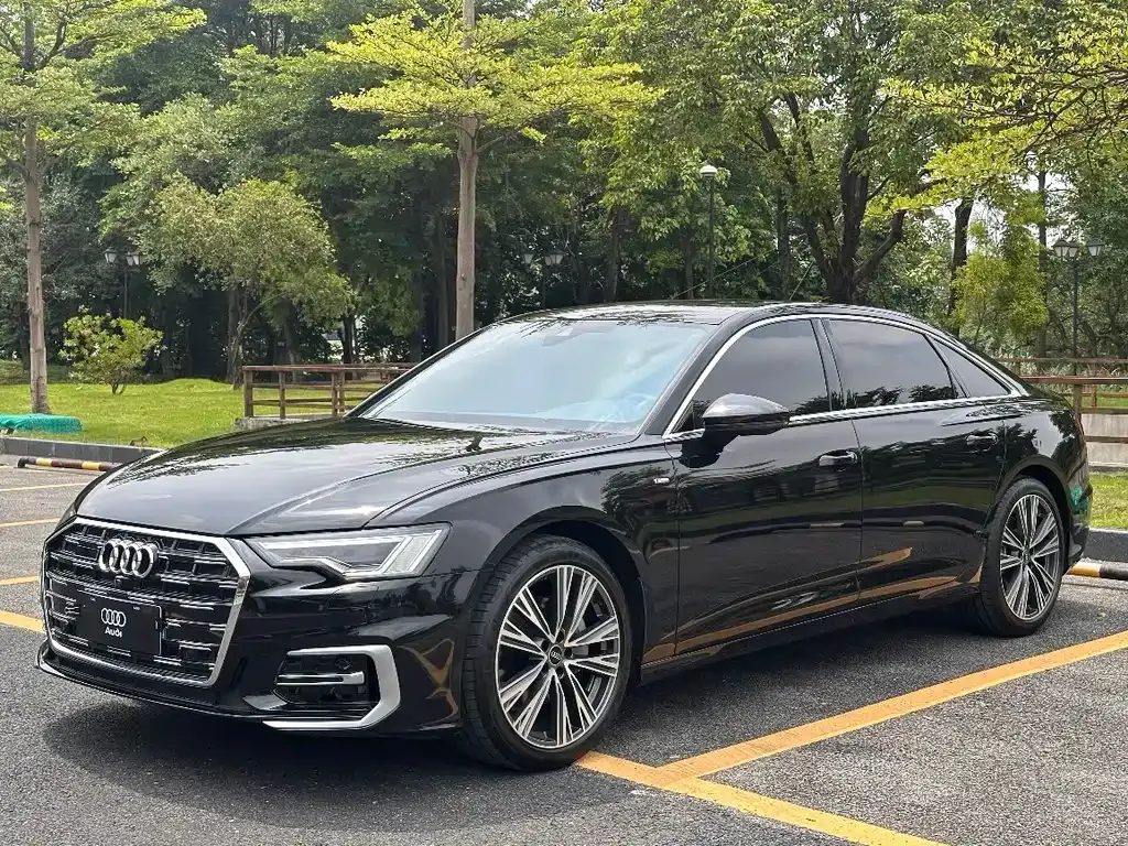 Audi A6L — фото 1
