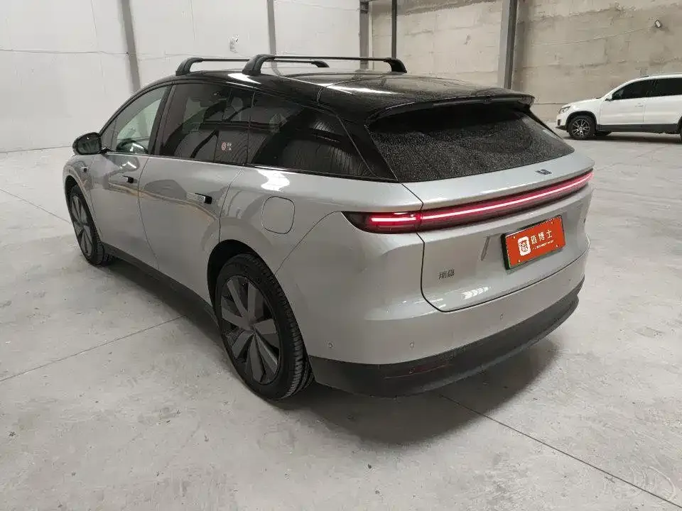 Li Auto i6 — фото 2