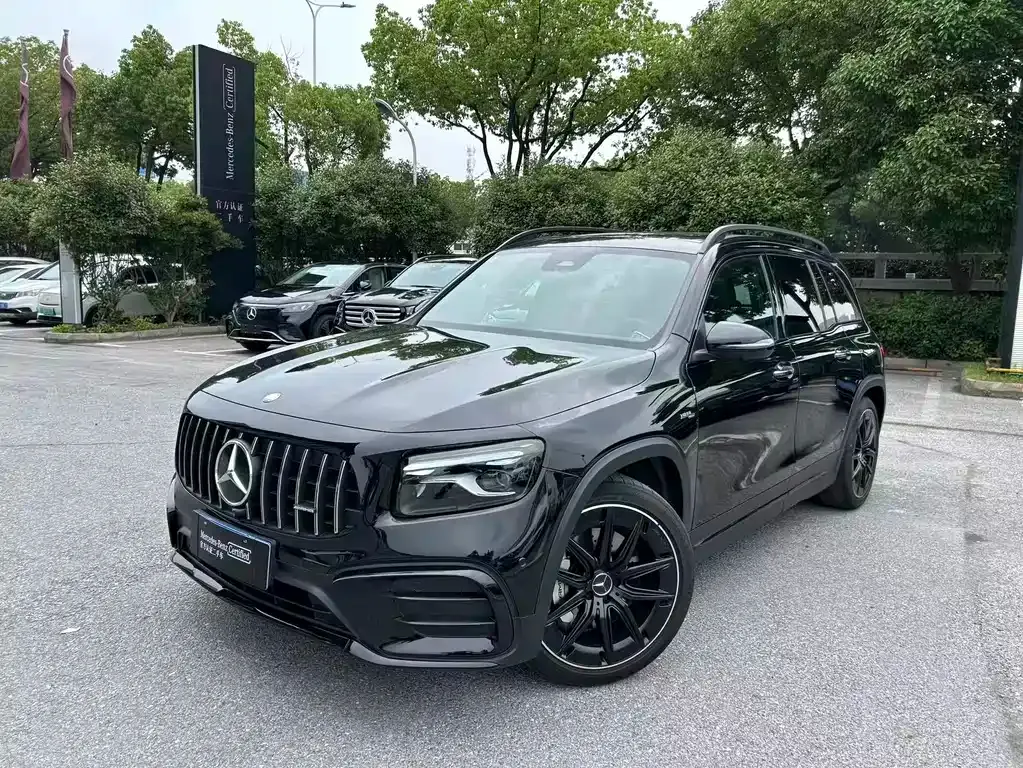 Mercedes-Benz GLB AMG — фото 1