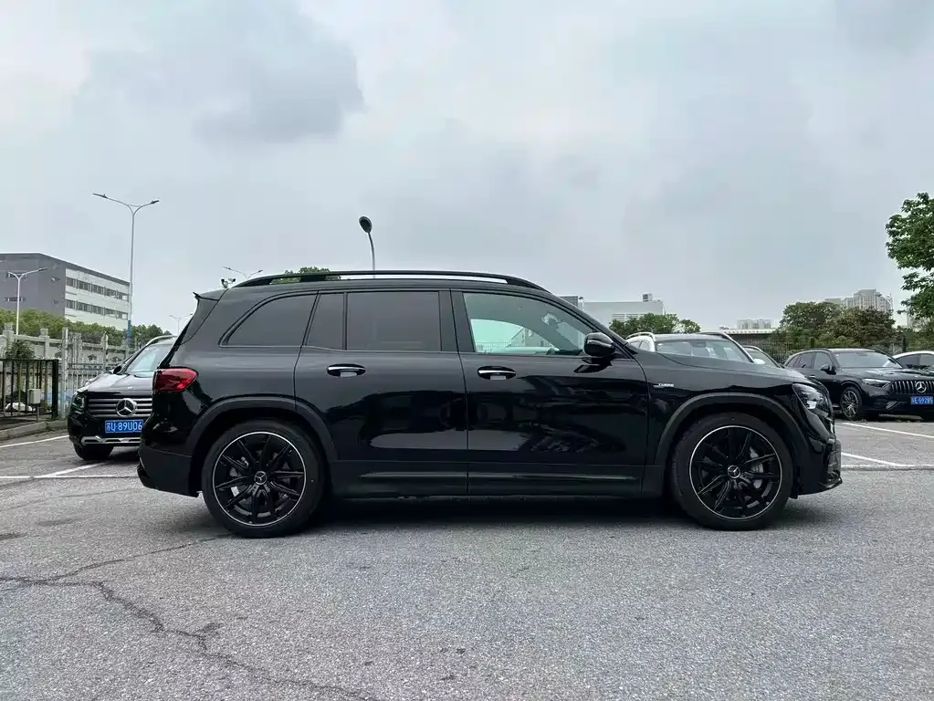 Mercedes-Benz GLB AMG — фото 3