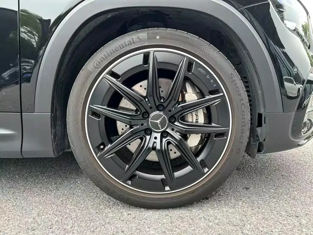 Mercedes-Benz GLB AMG — фото 5