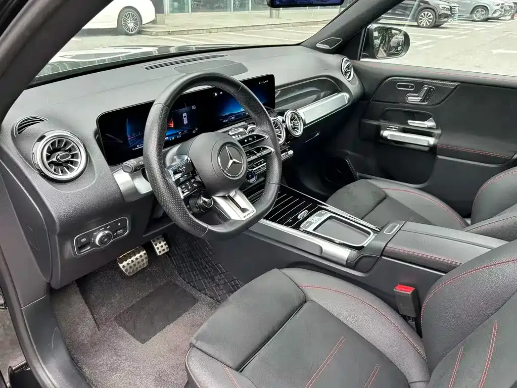 Mercedes-Benz GLB AMG — фото 4