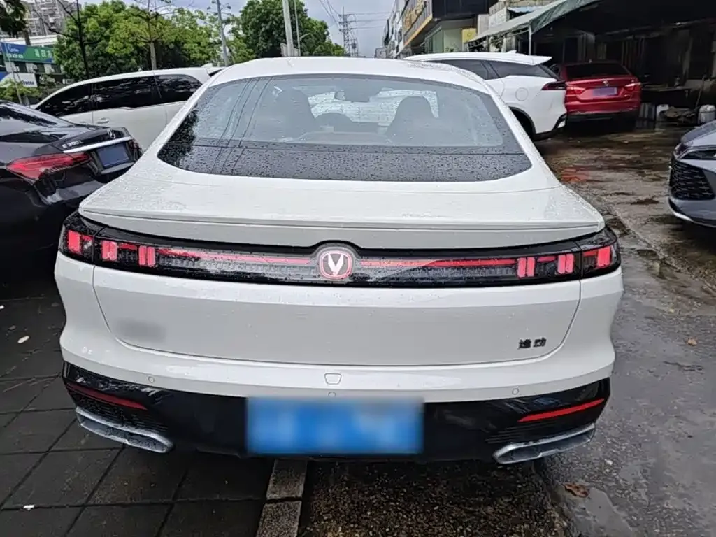 Changan Eado — фото 10