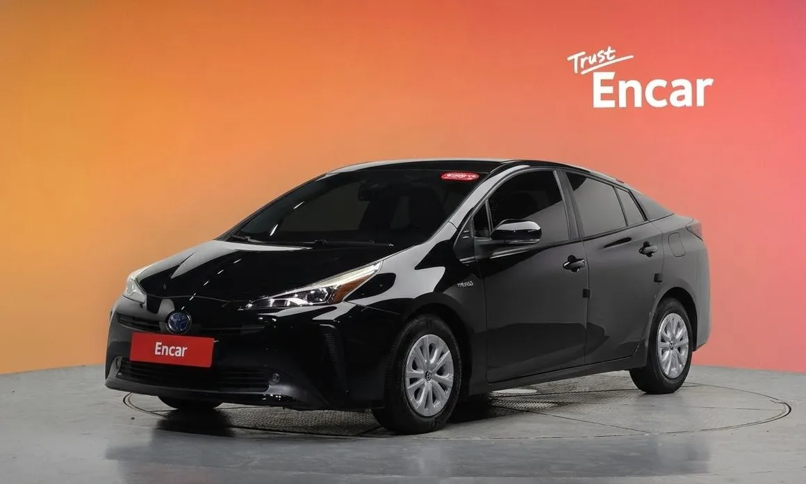 Toyota Prius — фото 1