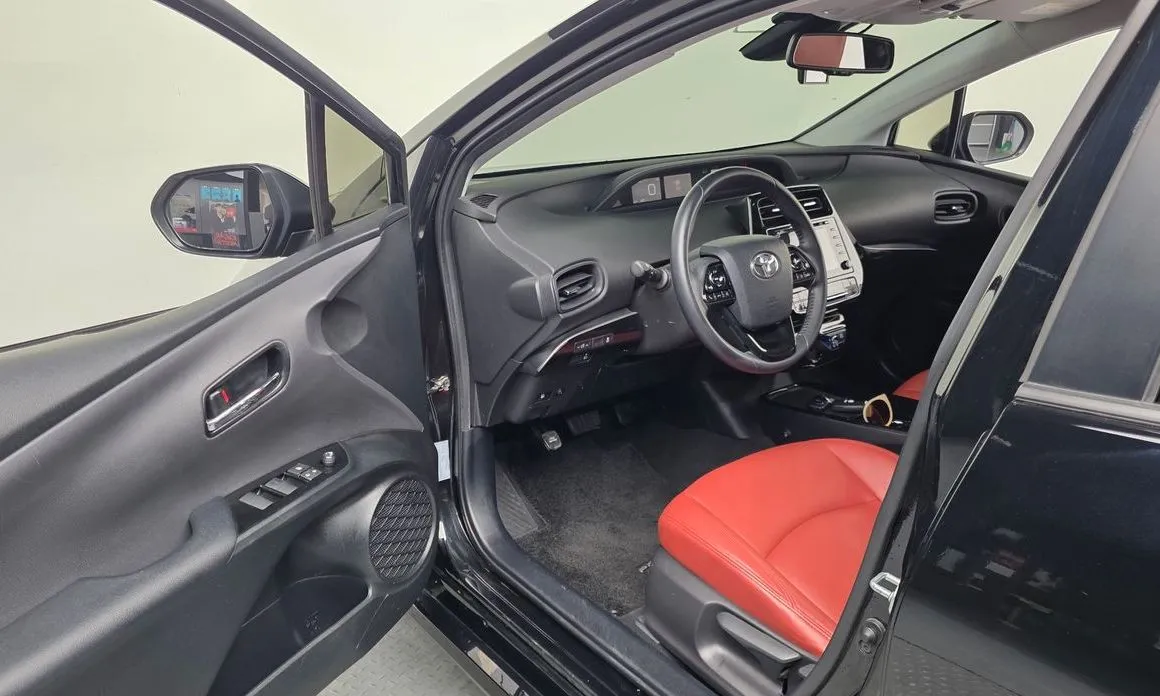 Toyota Prius — фото 10