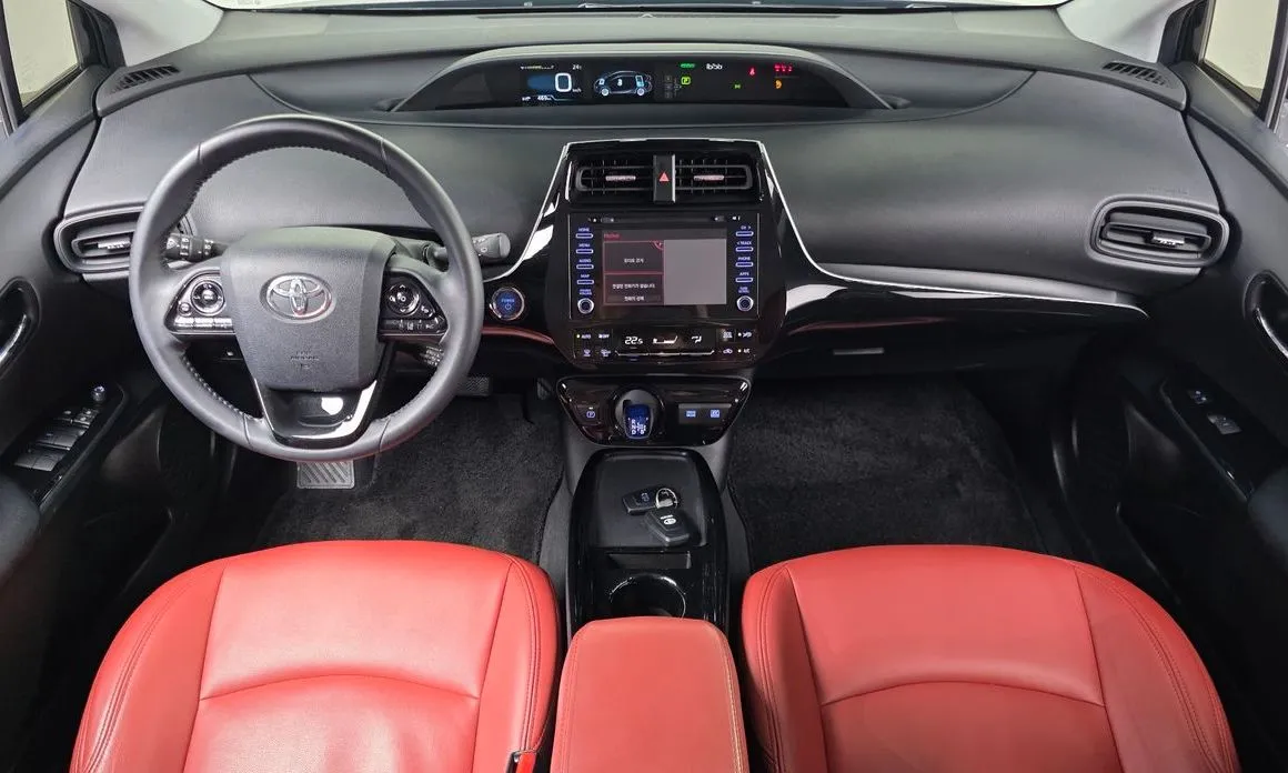 Toyota Prius — фото 8