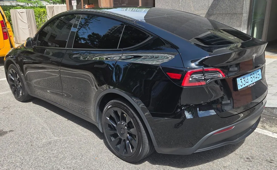 Tesla Model Y — фото 9