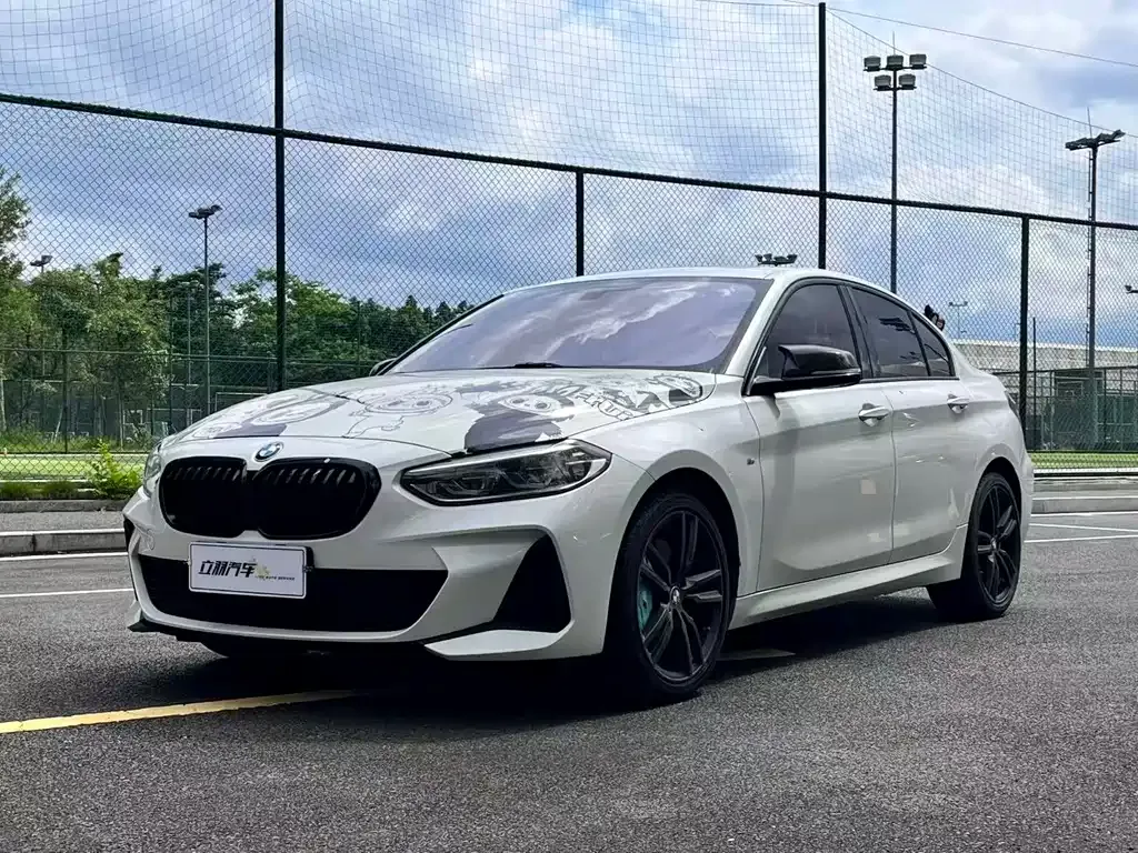 BMW 1 Series — фото 1