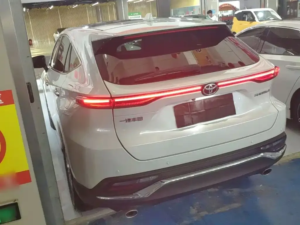 Toyota Harrier — фото 8