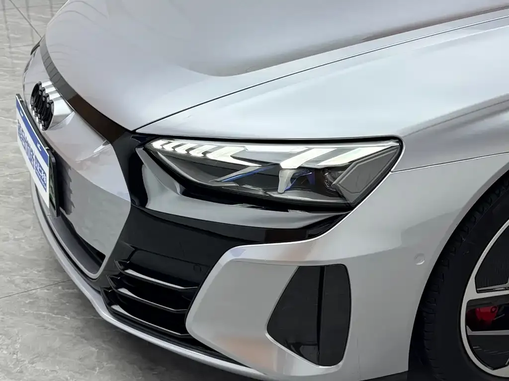 Audi RS e-tron GT 2024 из CN, фото 2