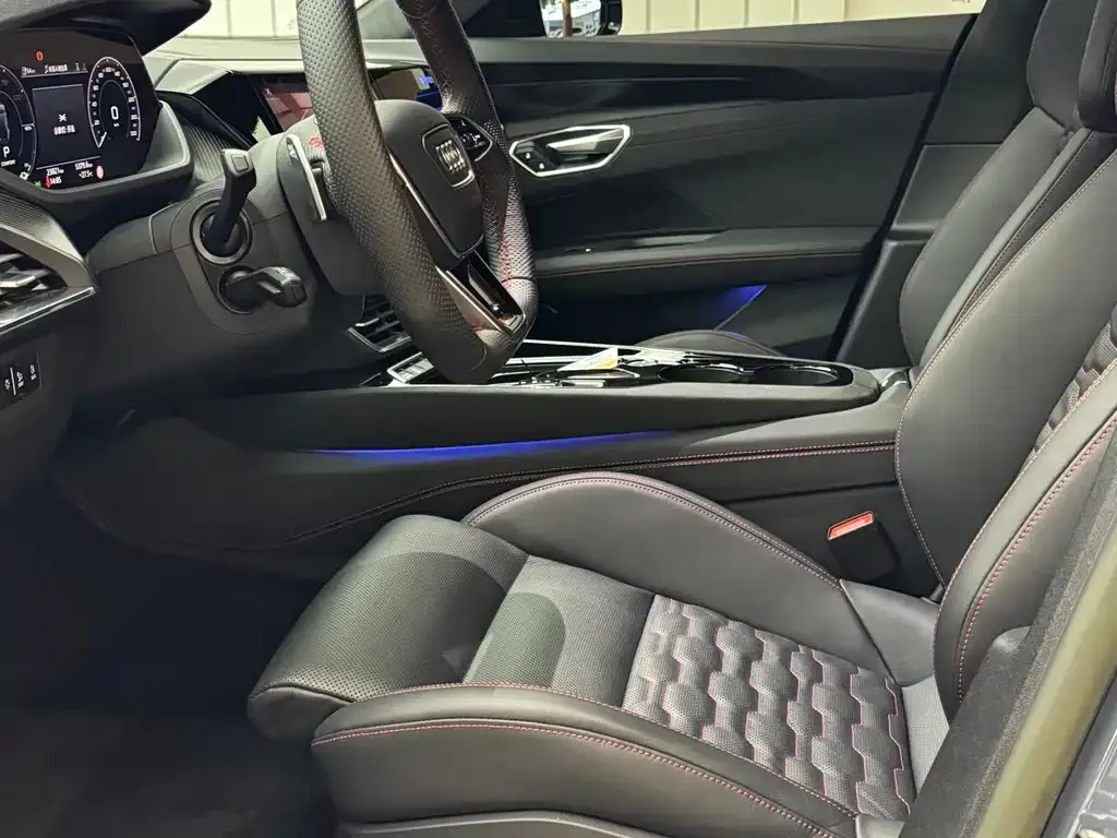 Audi RS e-tron GT 2024 из CN, фото 3