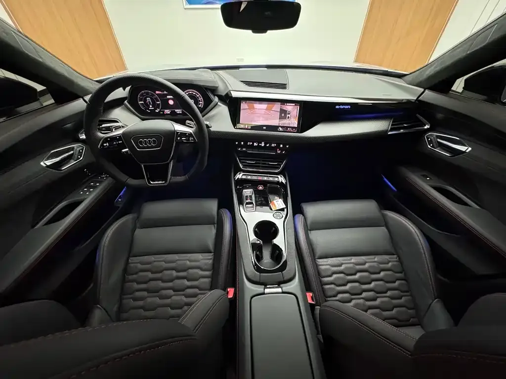 Audi RS e-tron GT 2024 из CN, фото 10
