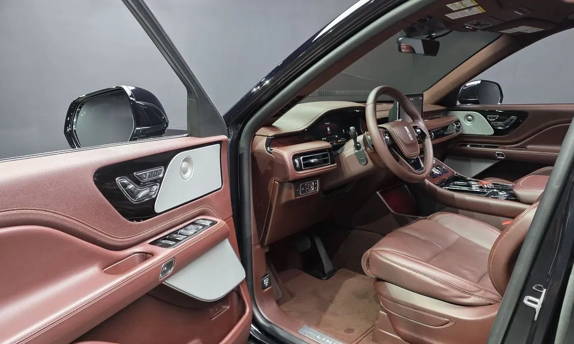 Lincoln Aviator 2023 из KR, фото 10