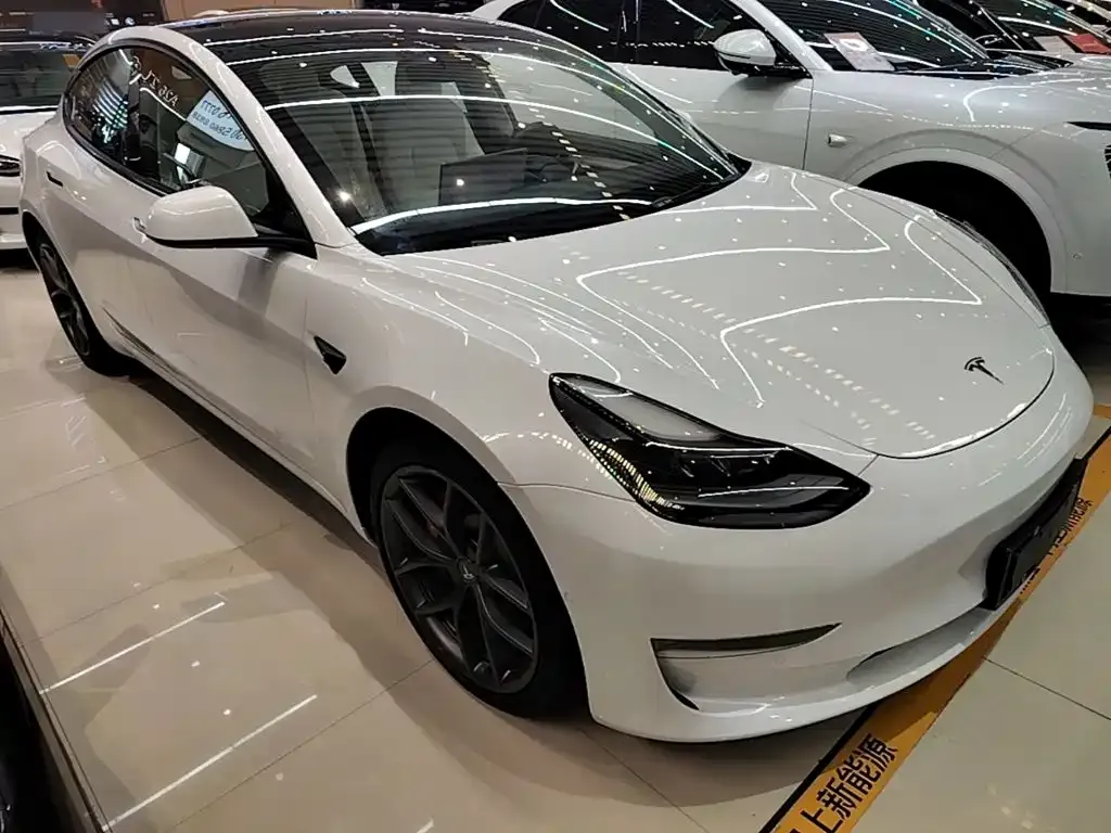 Tesla Model 3 — фото 7