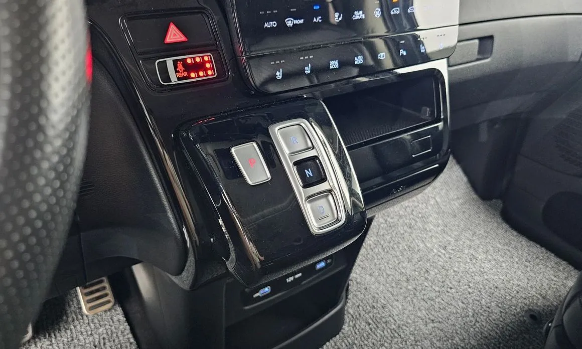 Hyundai Staria — фото 9