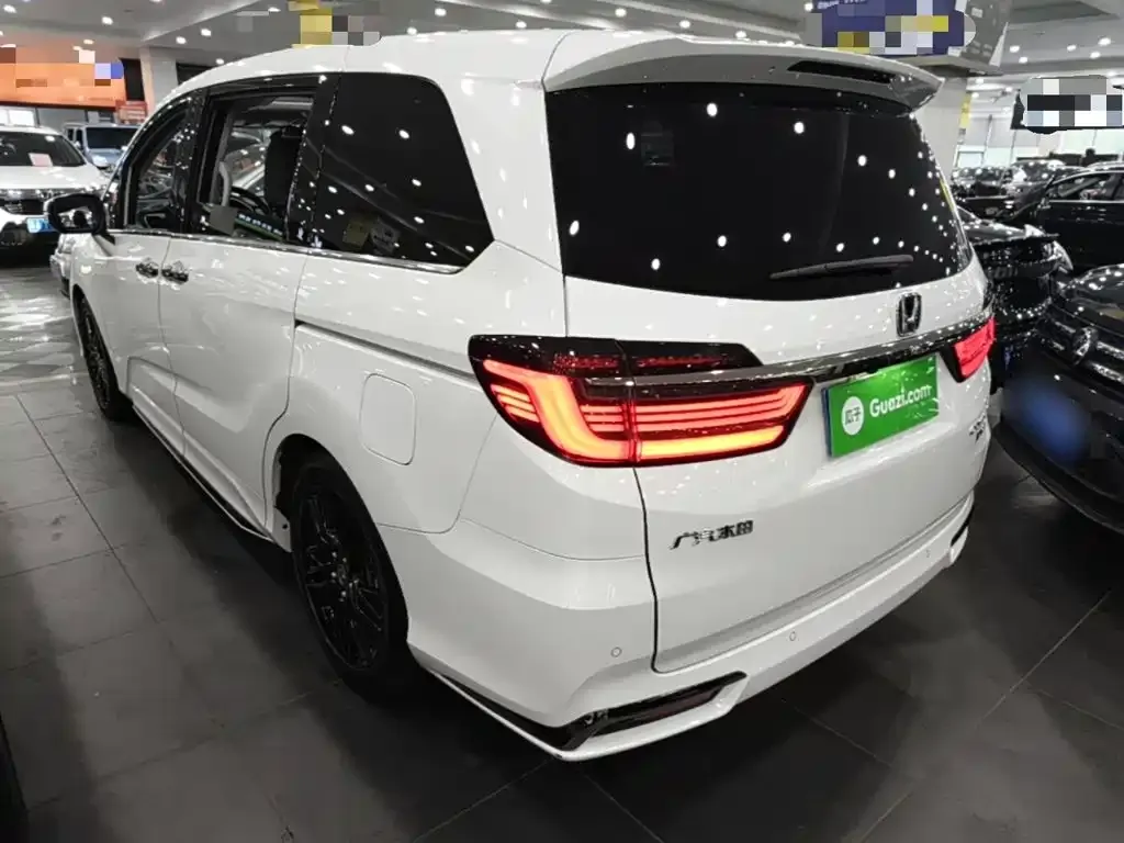 Honda Odyssey — фото 10