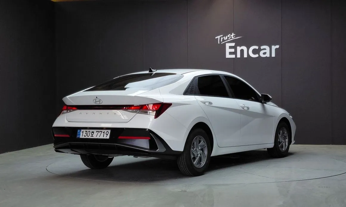 Hyundai AVANTE — фото 5