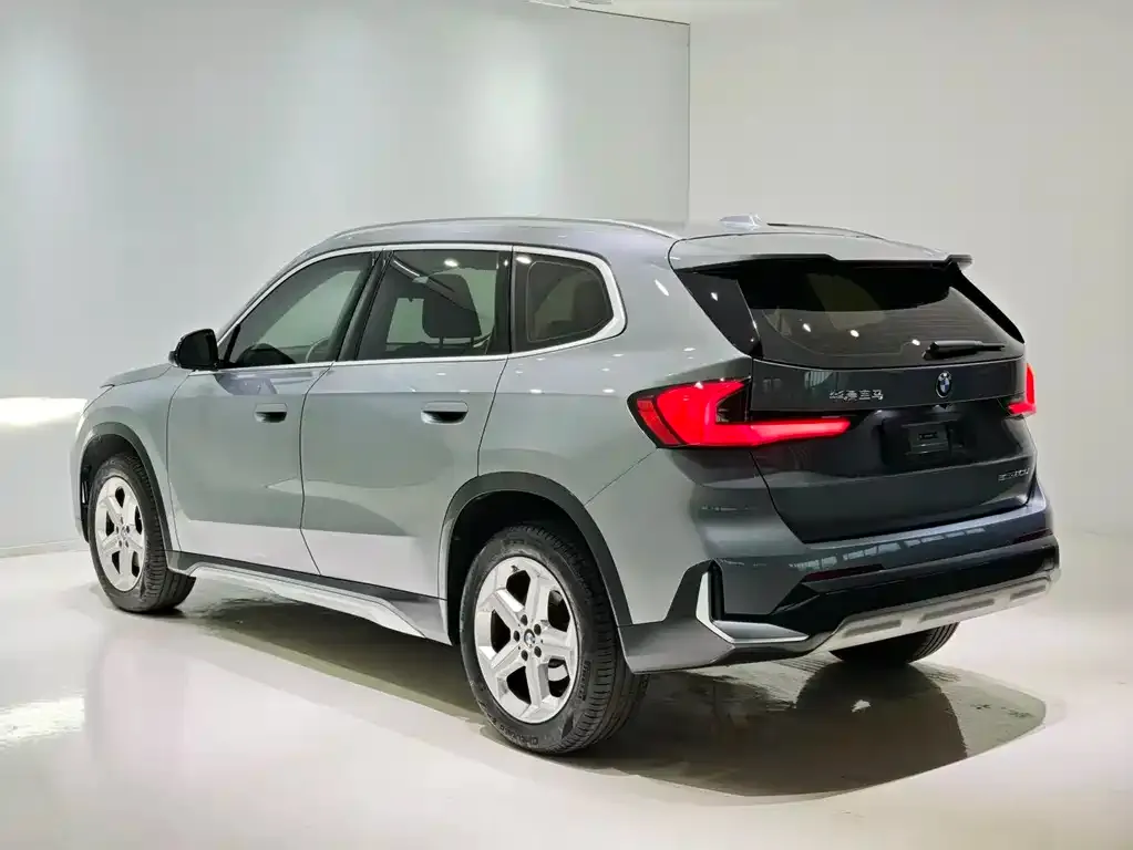 BMW X1 — фото 9