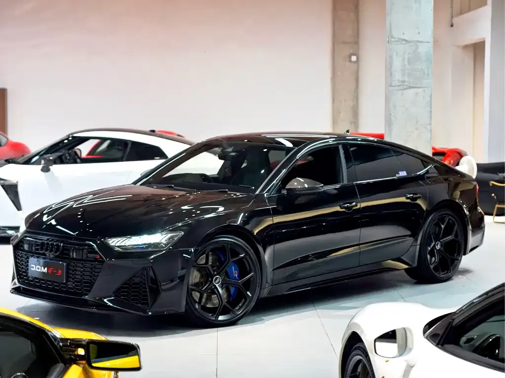 Audi RS 7 — фото 1