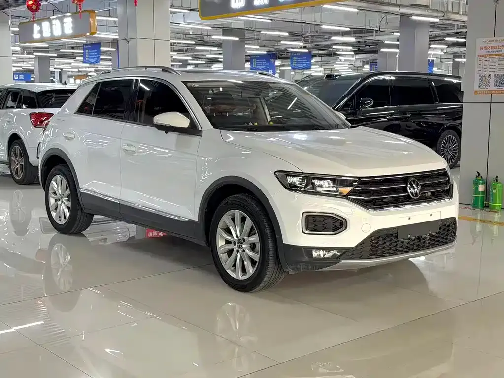 Volkswagen T-Roc — фото 8