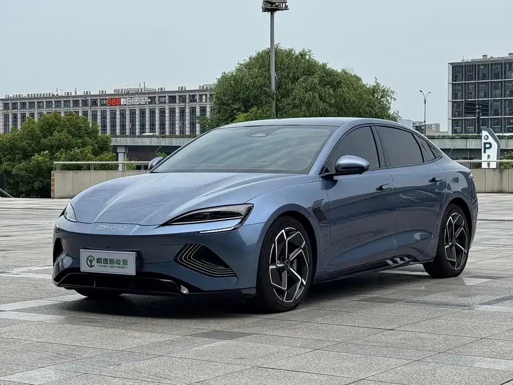 BYD Seal — фото 1