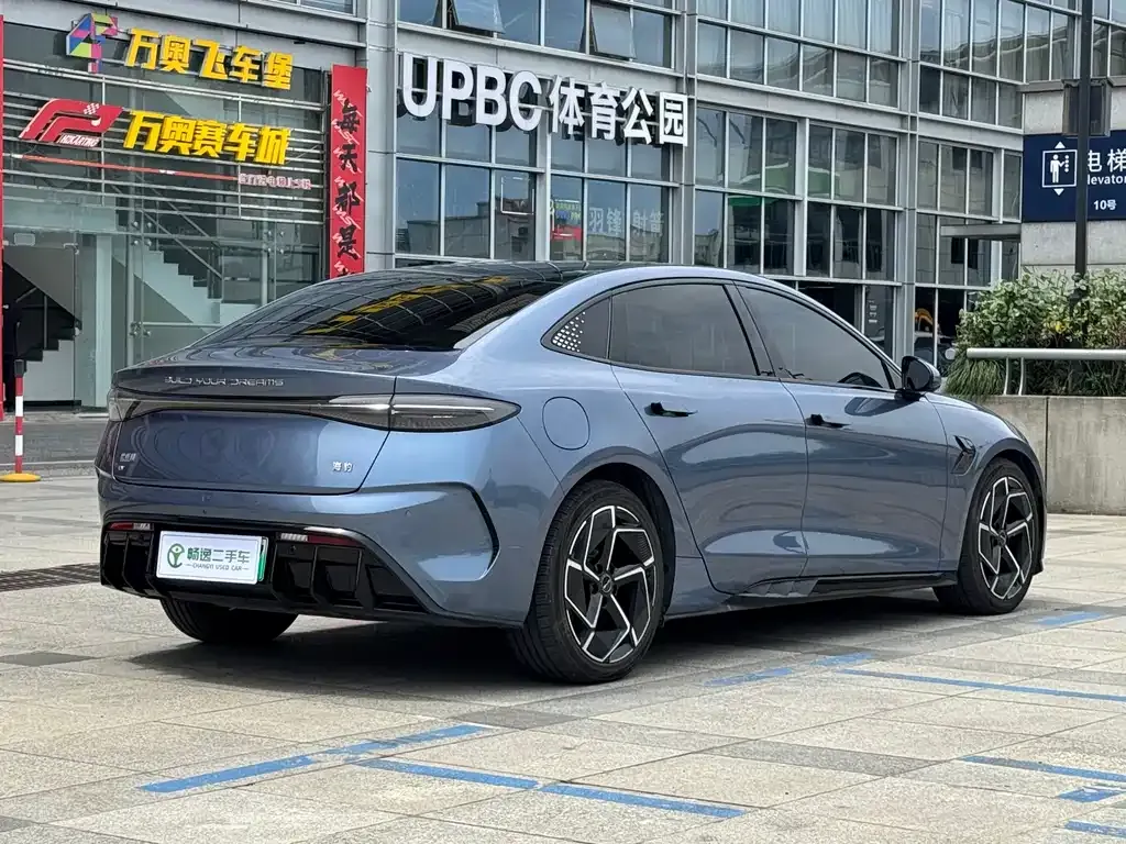 BYD Seal — фото 10