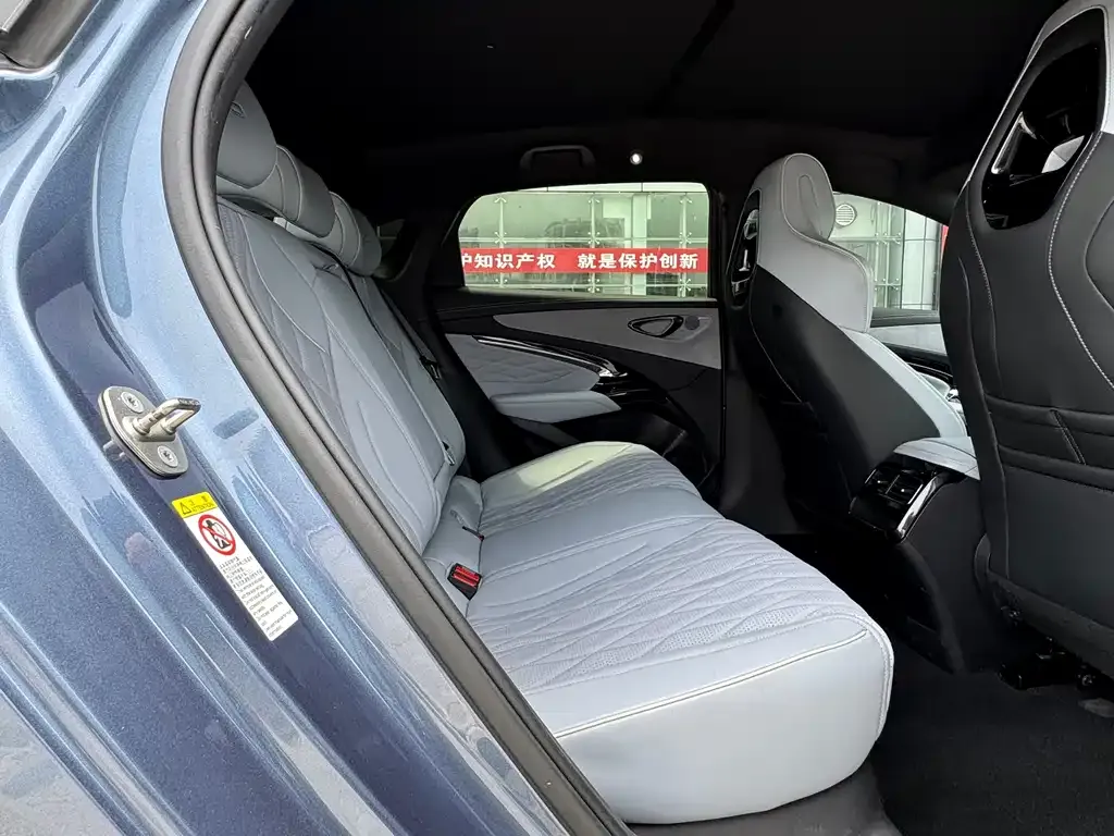 BYD Seal — фото 7