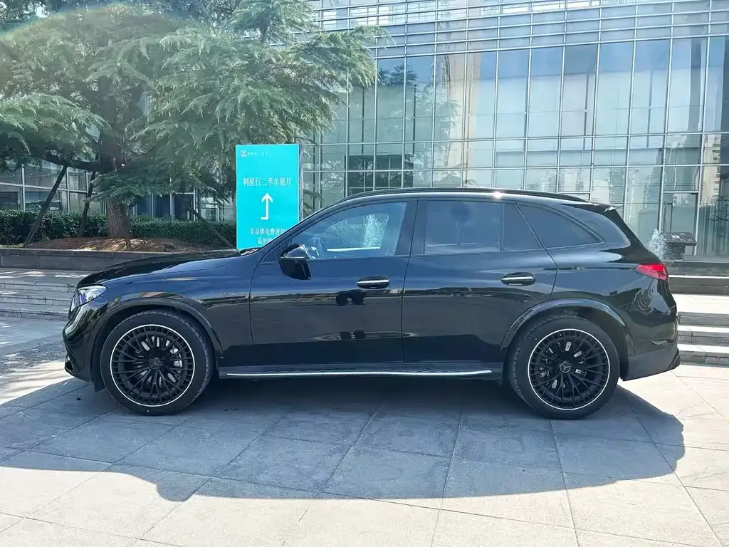 Mercedes-Benz GLC AMG — фото 10
